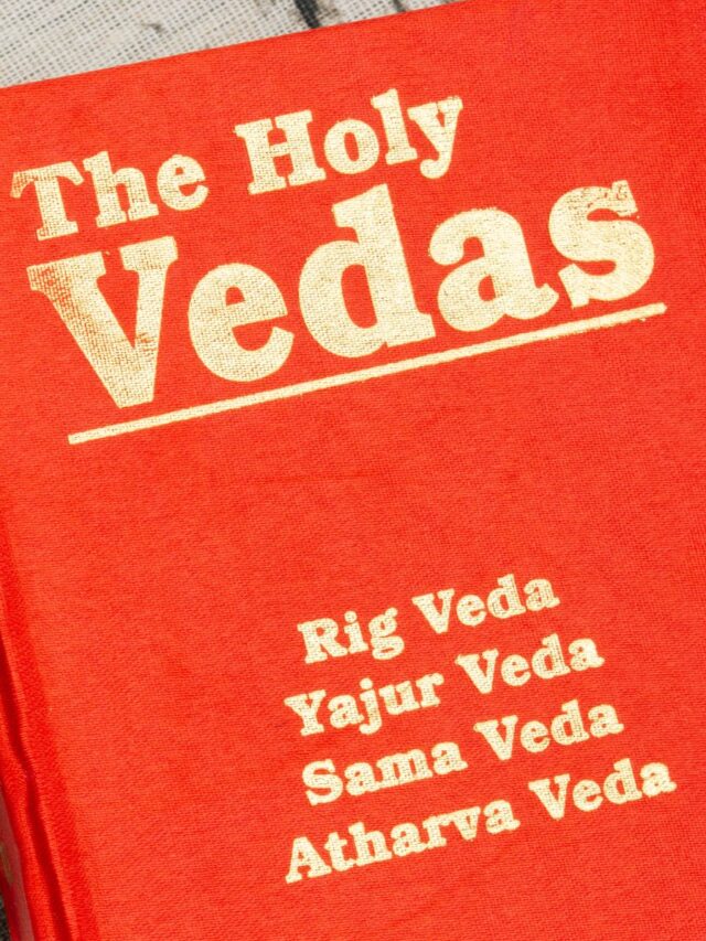 Read more about the article How old Vedas is? Name of 4 Vedas, 6 Shastras and 18 Puranas.